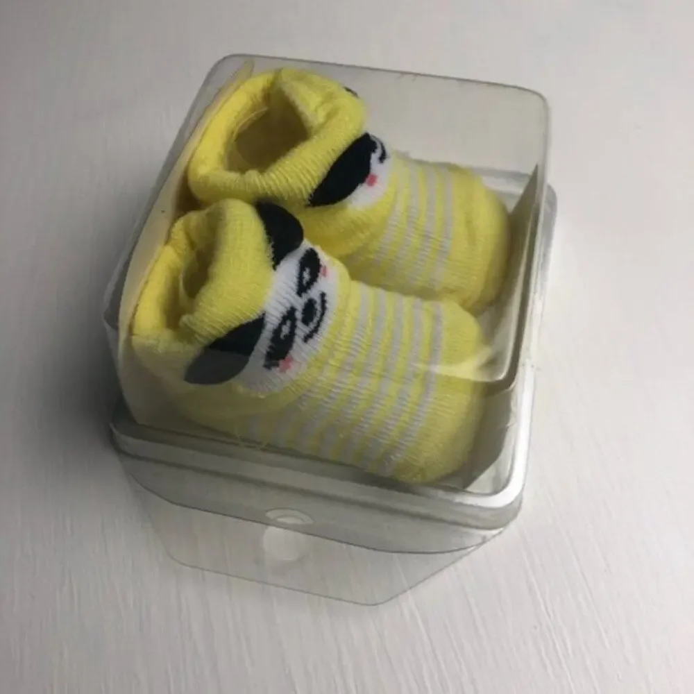 Fiddlesticks Baby booties size 0 to 6 months